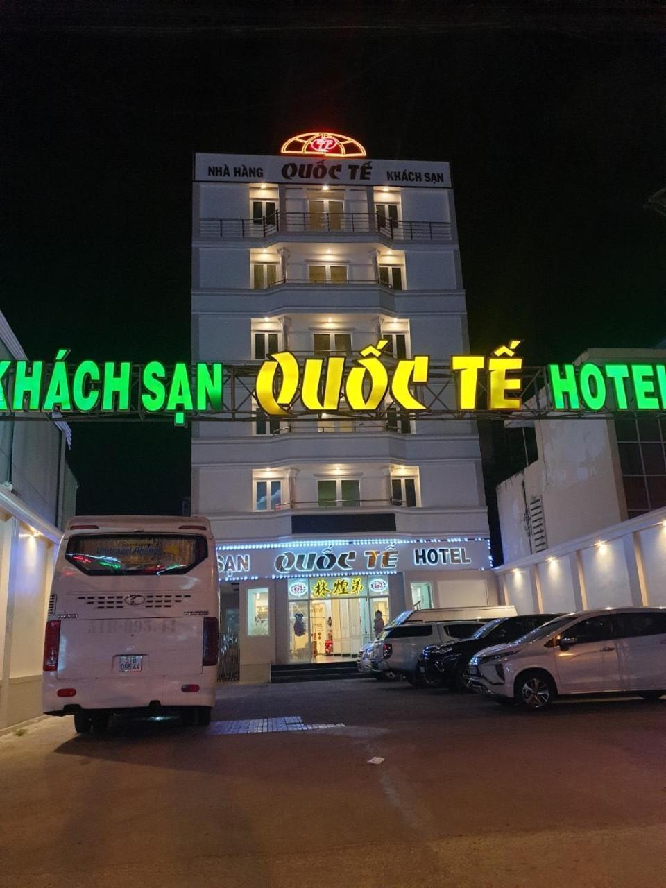 Отель Khach San Quoc Te Ca Mau Экстерьер фото